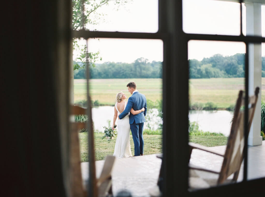 Bride and Groom in Knoxville Tennessee